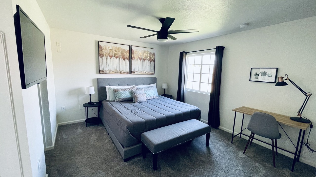 Photo of Bedroom in Paradise Valley Village
