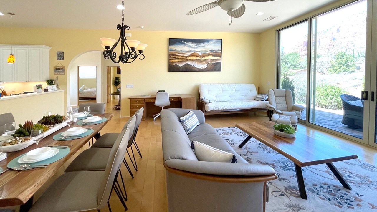 Photo of Livingroom in West Sedona