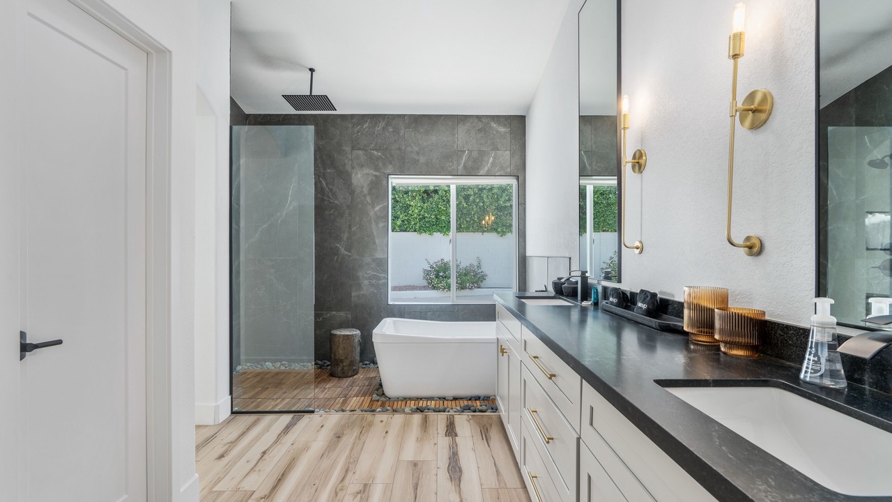 Photo of Bathroom in Paradise Park Vista