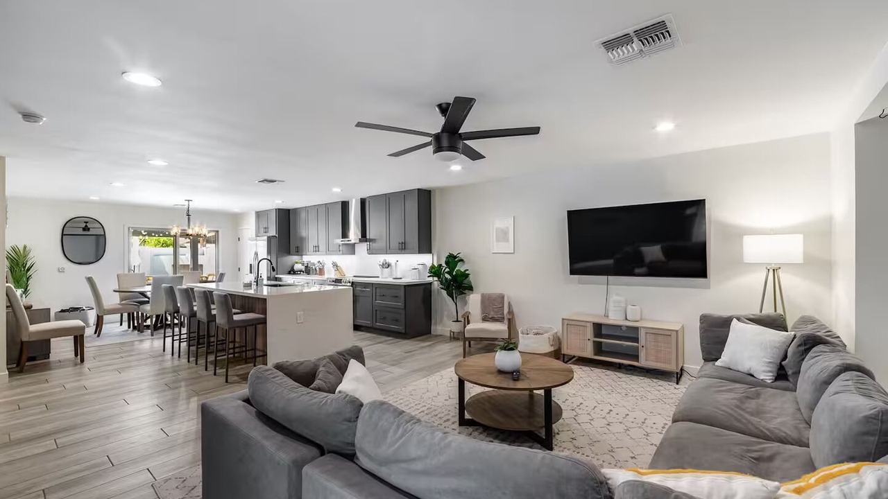 Photo of Livingroom in South Scottsdale
