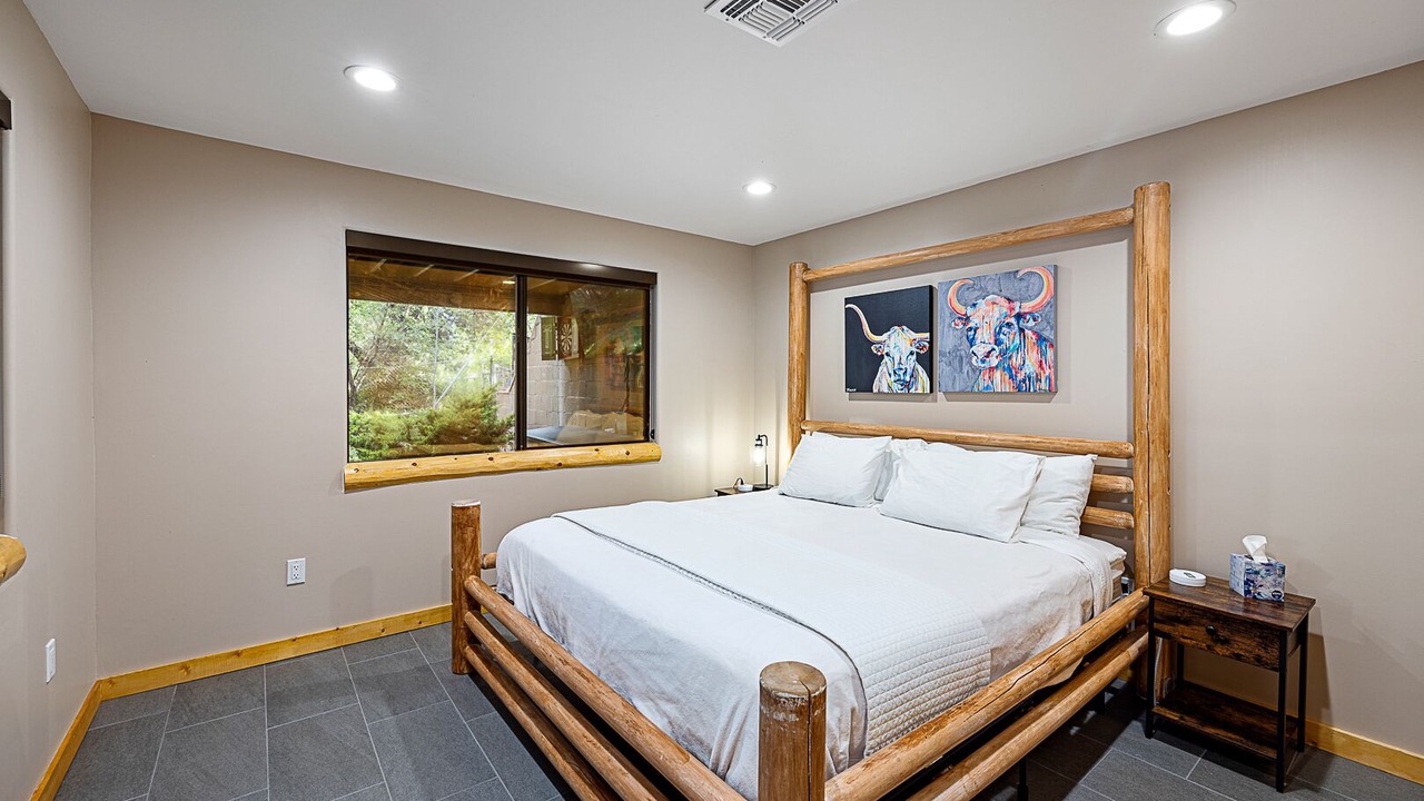 Photo of Bedroom in Whispering Pines