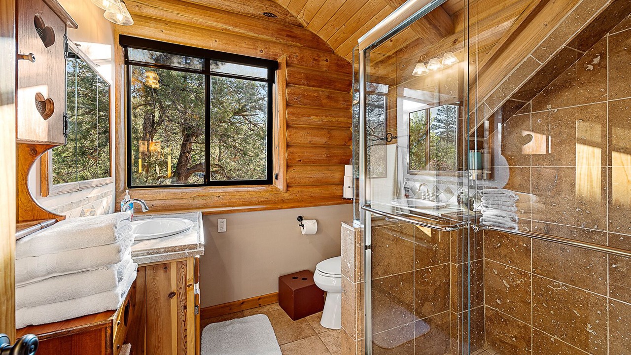 Photo of Bathroom in Whispering Pines