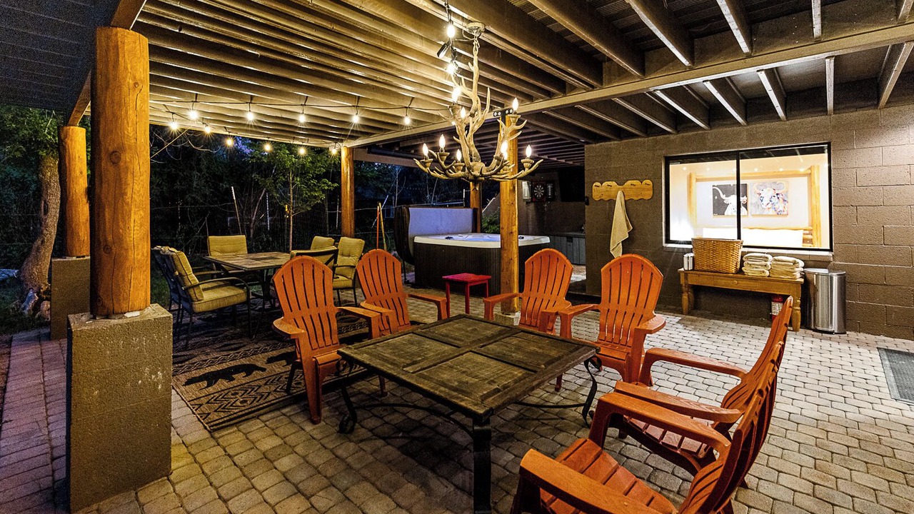 Photo of Patio Balcony in Whispering Pines