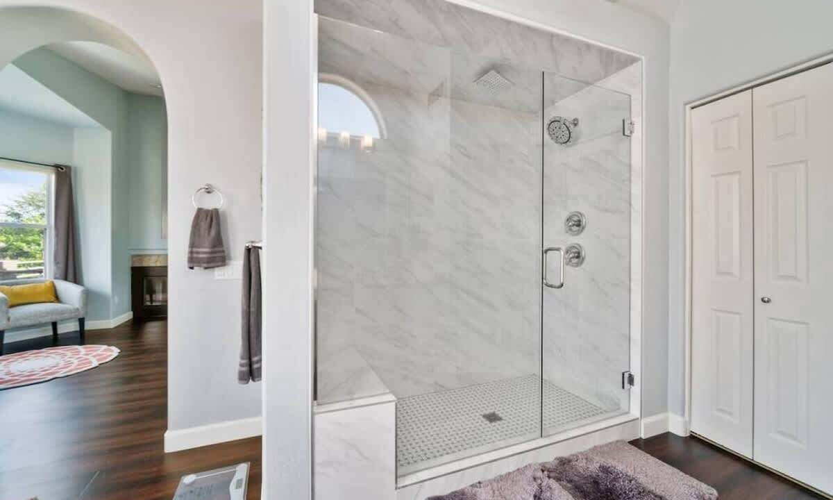 Photo of Bathroom in Arabian Crest
