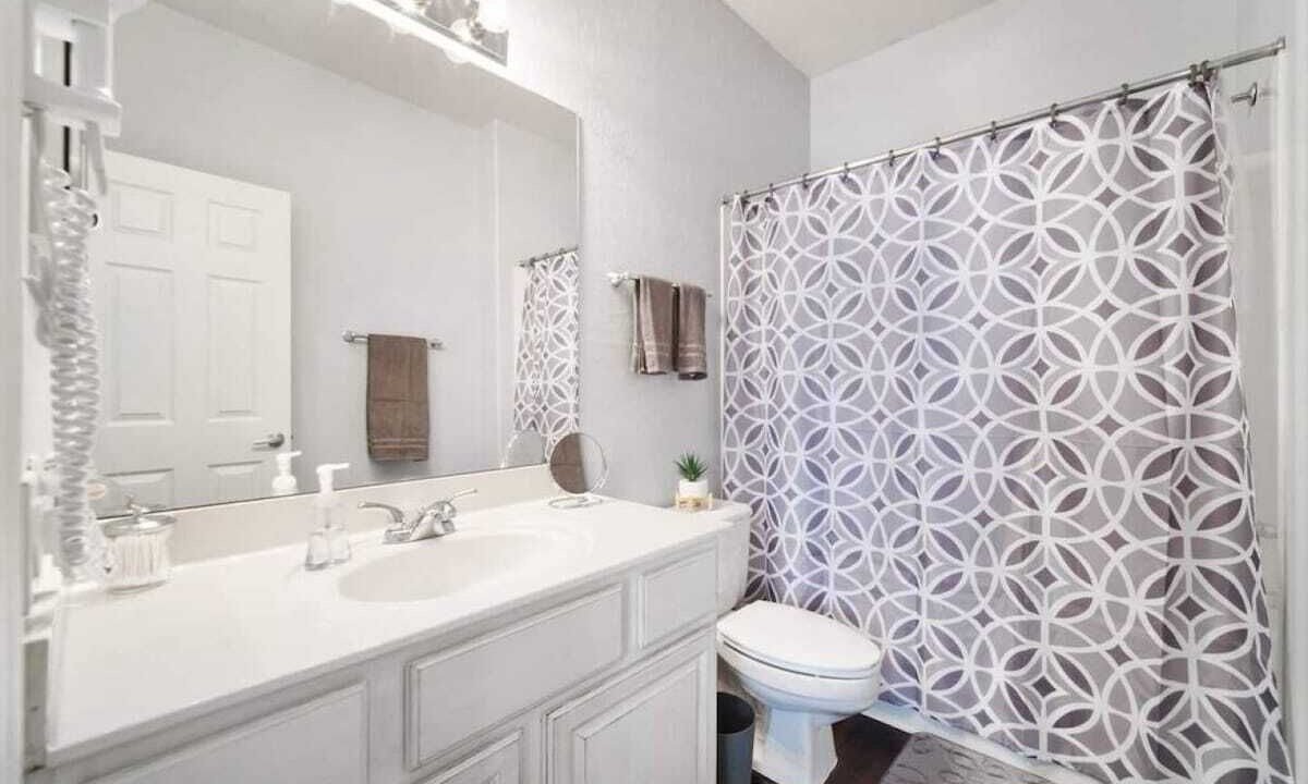 Photo of Bathroom in Arabian Crest