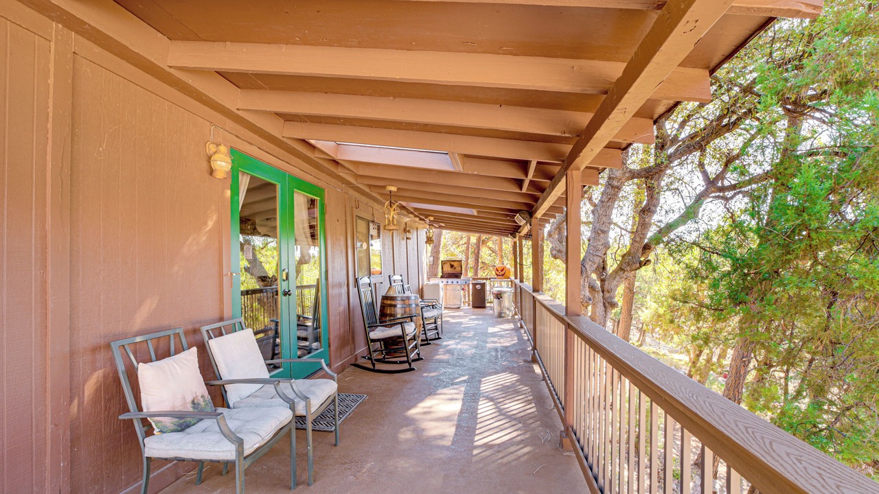 Photo of Patio Balcony in Pine
