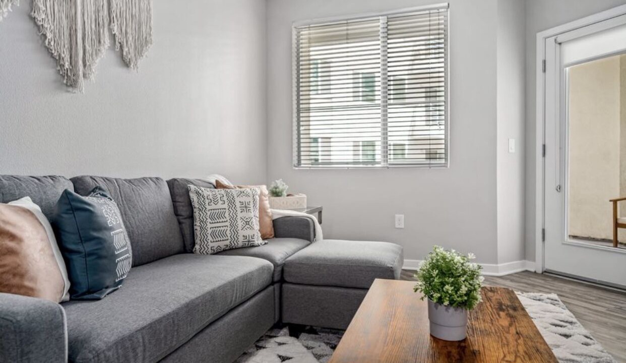 Photo of Livingroom in Camelback East