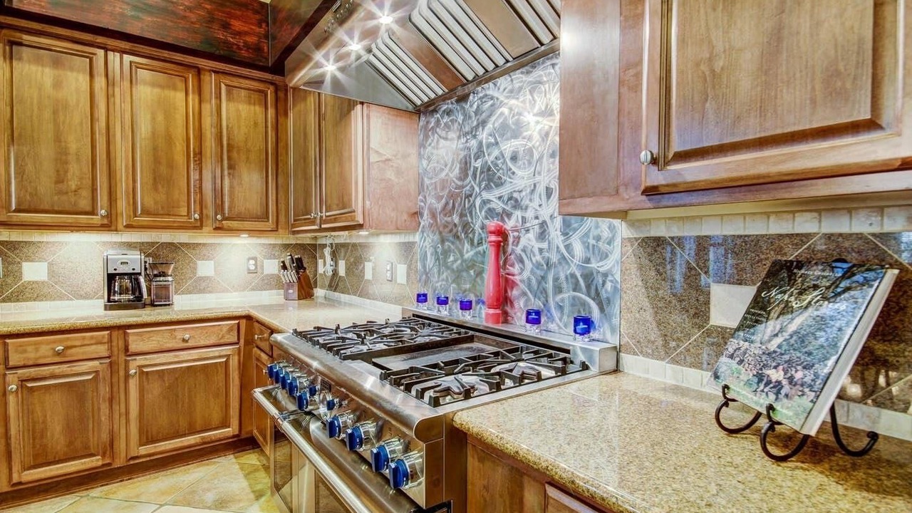 Photo of Kitchen in Pinnacle Reserve East