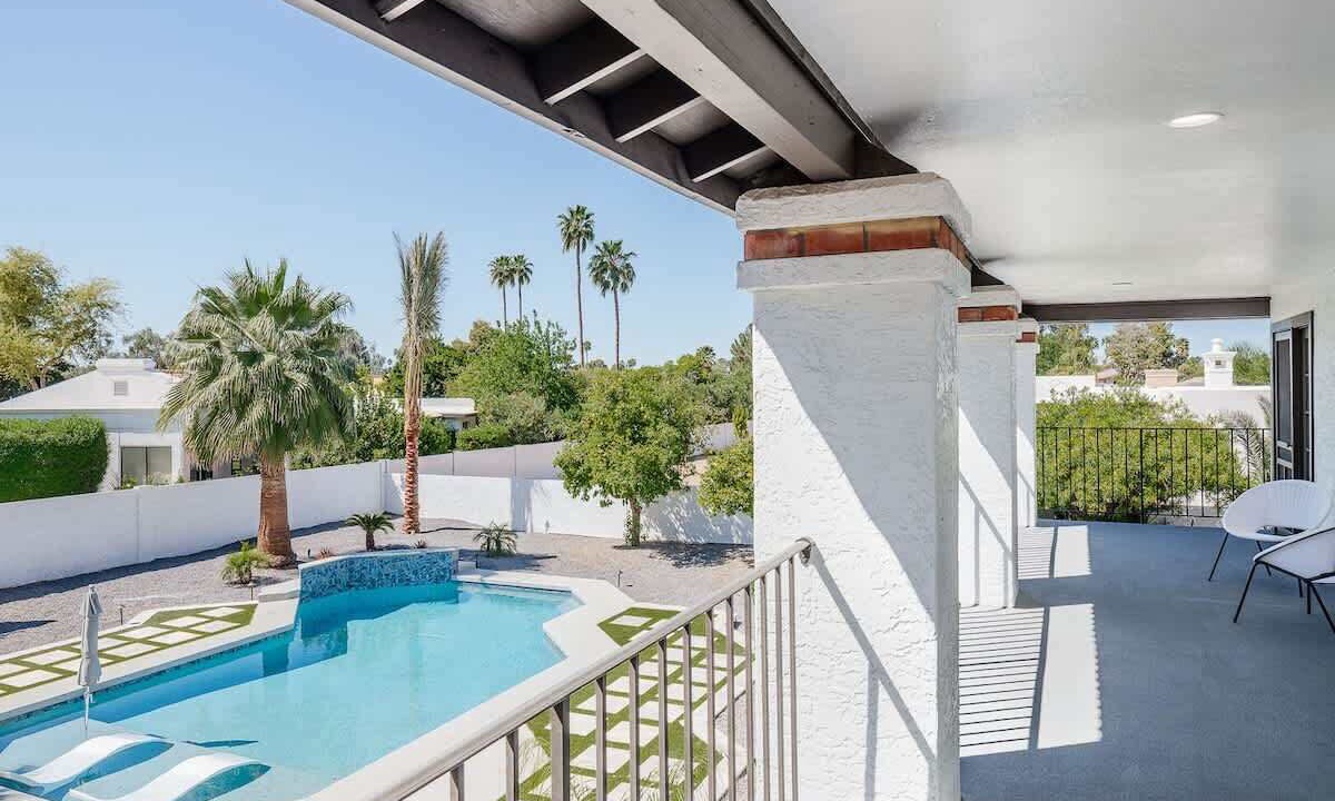Photo of Patio Balcony in Paradise Valley Village