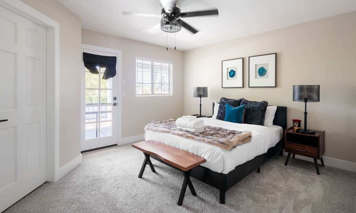 Photo of Patio Balcony in Paradise Valley Village