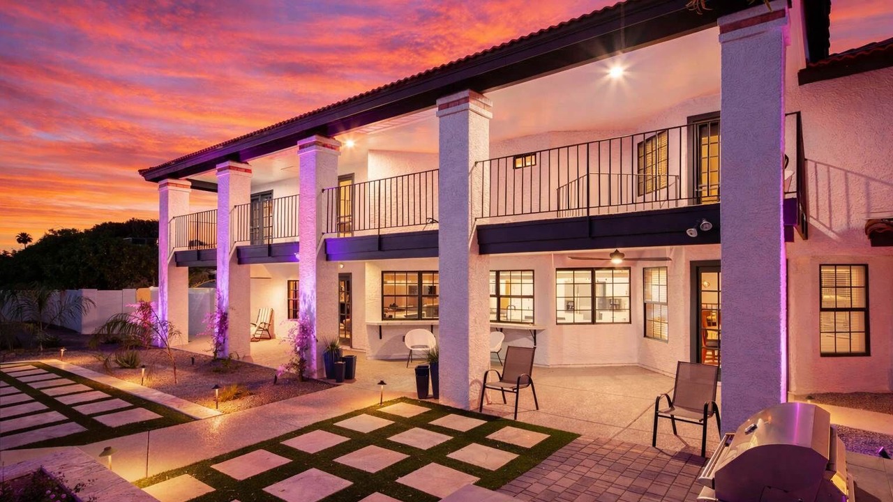 Photo of Outdoor in Paradise Valley Village