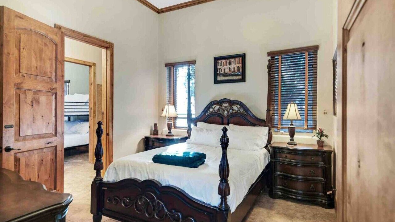 Photo of Bedroom in Glendale