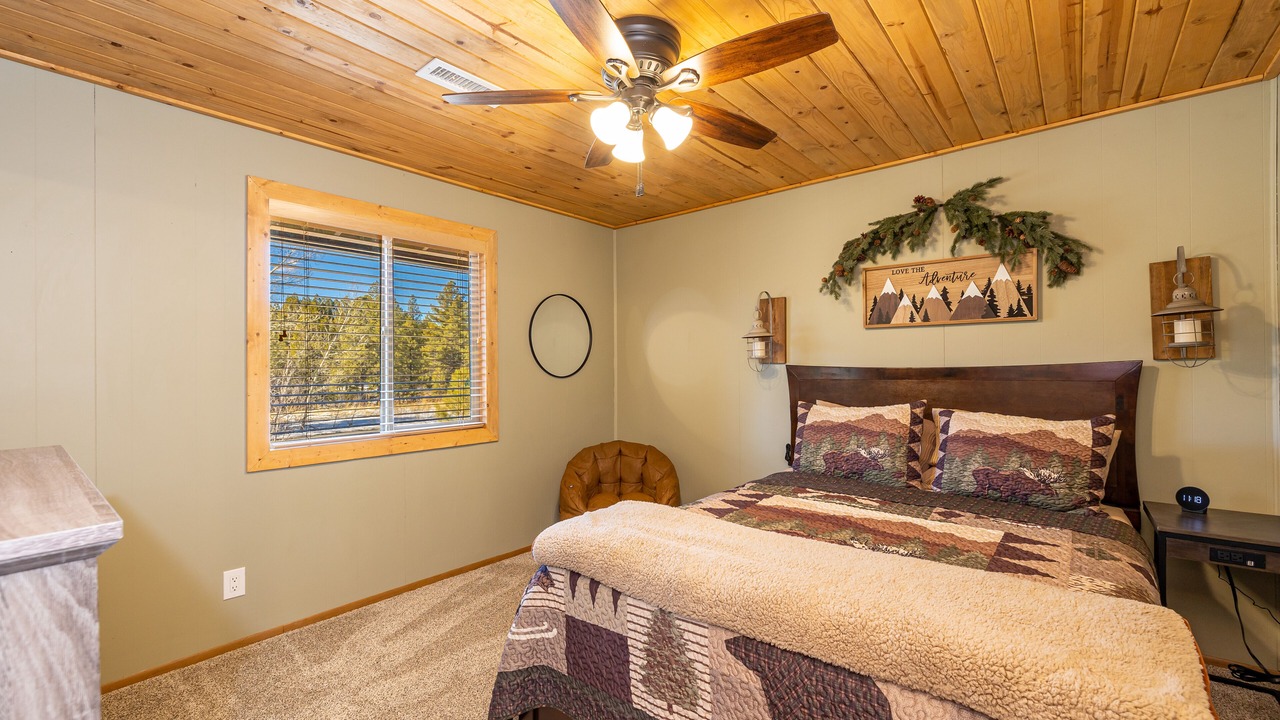 Photo of Bedroom in Munds Park