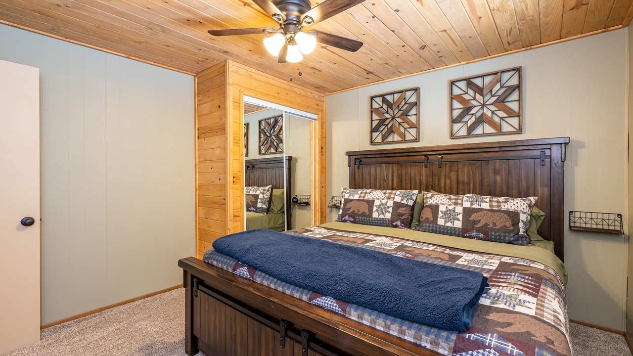 Photo of Bedroom in Munds Park
