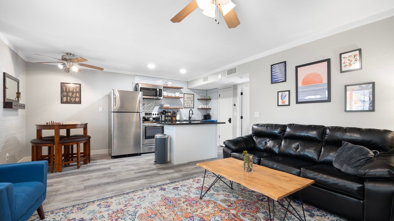 Photo of Livingroom in Camelback East