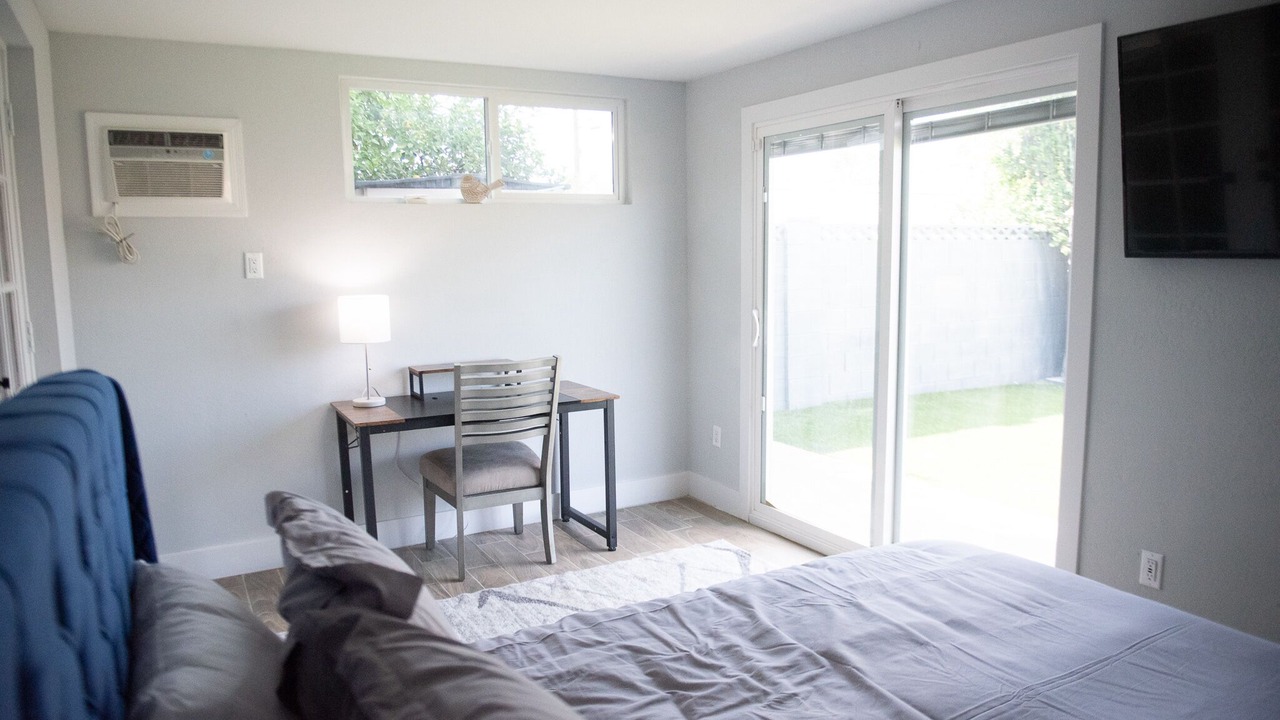 Photo of Bedroom in Scottsdale Estates Six