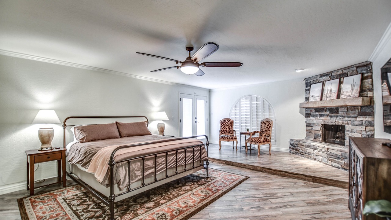 Photo of Bedroom in Central Scottsdale