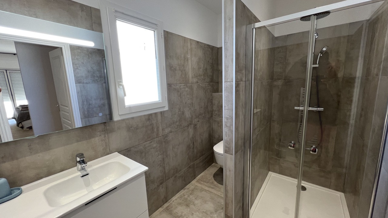 Photo of Bathroom in L'Ile-Rousse