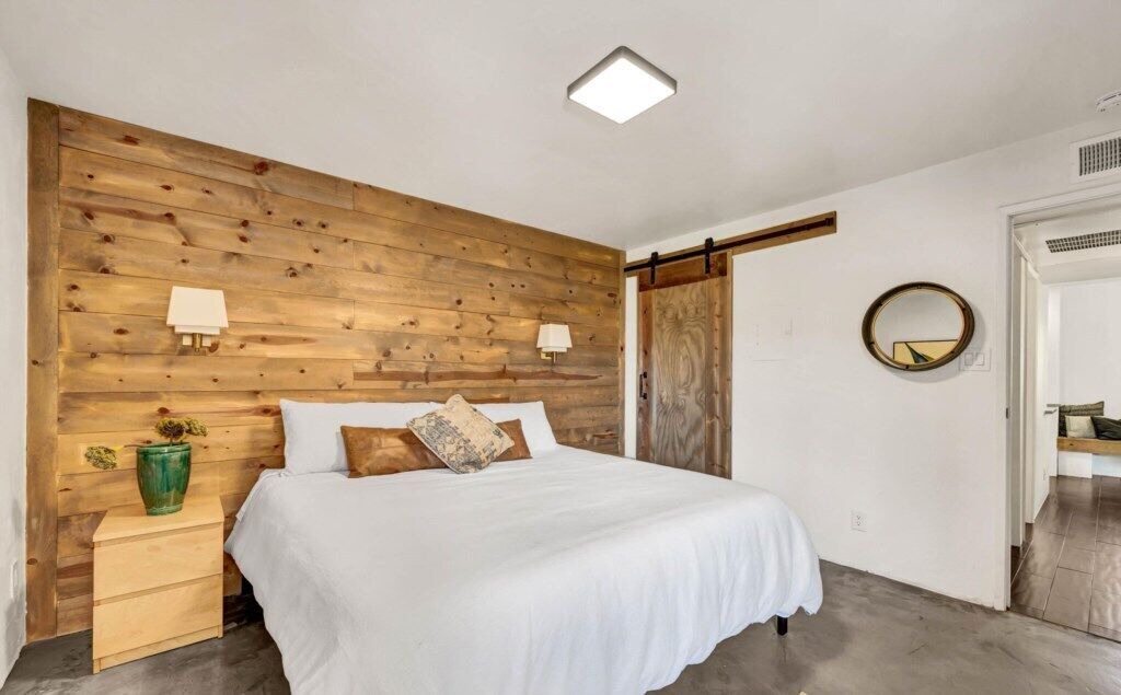 Photo of Bedroom in Entertainment District