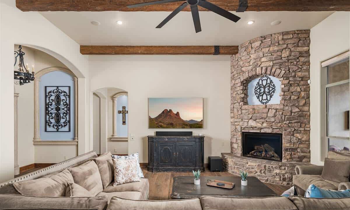 Photo of Livingroom in Desert View Village