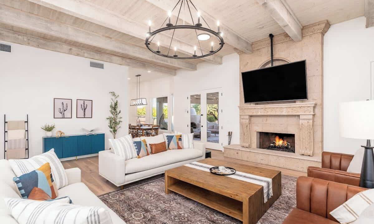 Photo of Livingroom in Scottsdale Foothills