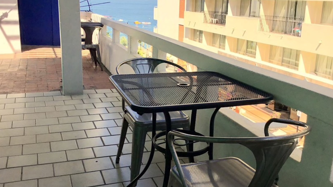 Photo of Outdoor in Romantic Zone