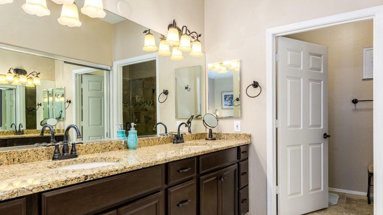 Photo of Bathroom in Mirage Crossing