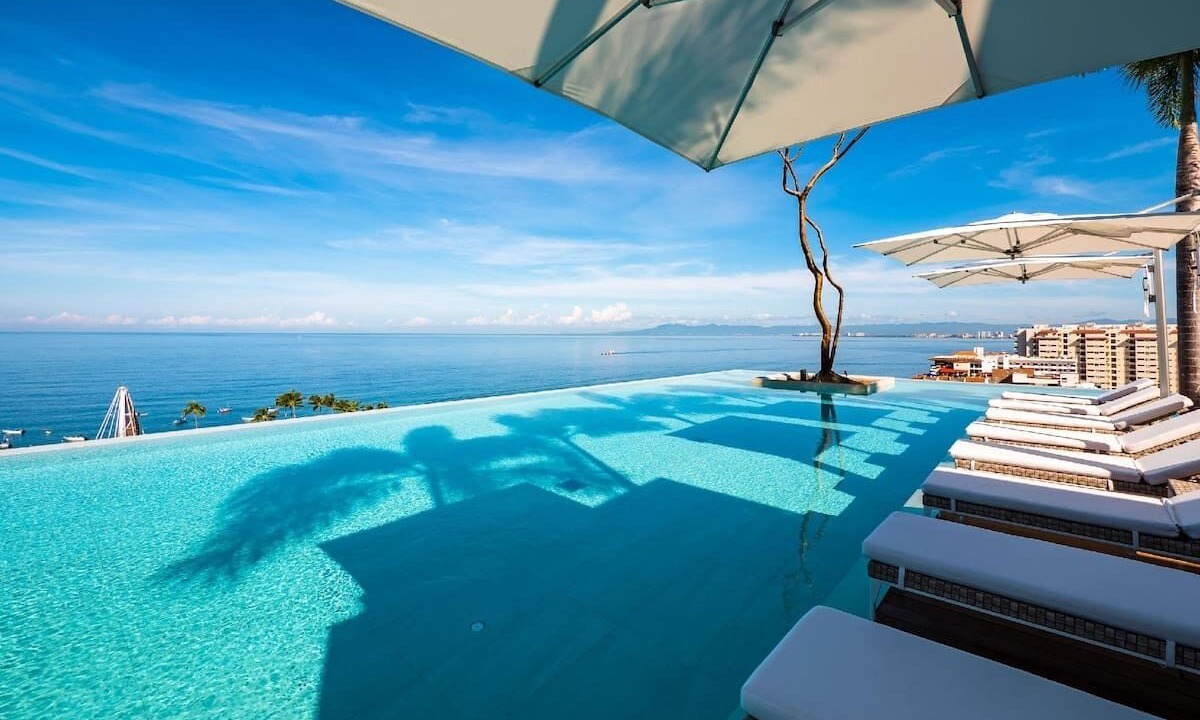 Photo of Outdoor in Romantic Zone