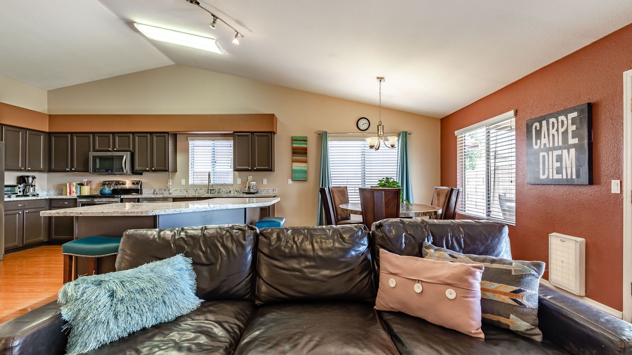 Photo of Bedroom in Paradise Valley Village