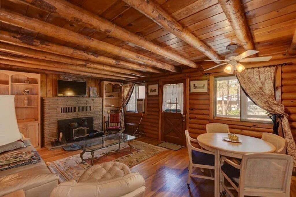 Photo of Livingroom in Mountain Club