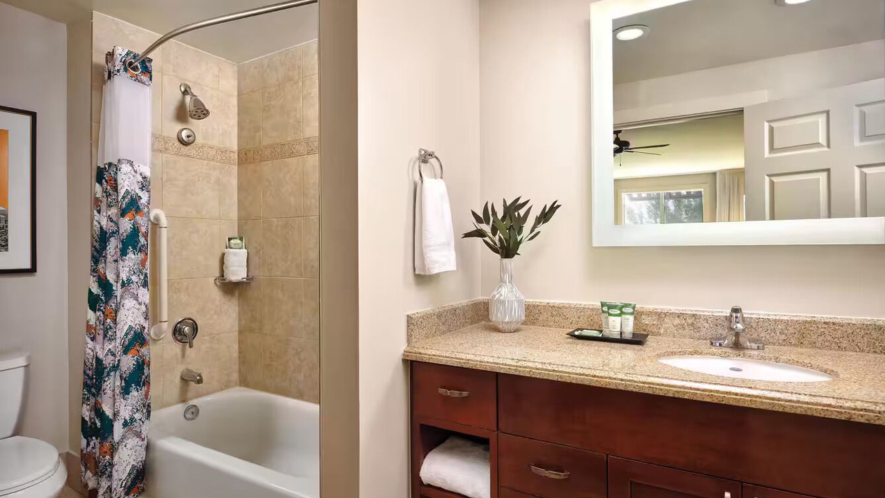 Photo of Bathroom in Desert Ridge