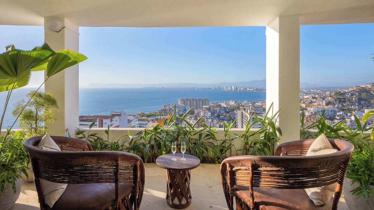 Photo of Patio Balcony in Romantic Zone