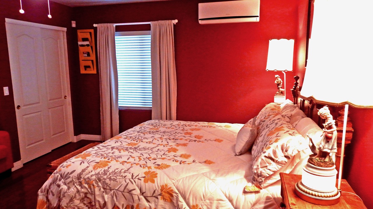 Photo of Bedroom in El Cuadro Estates