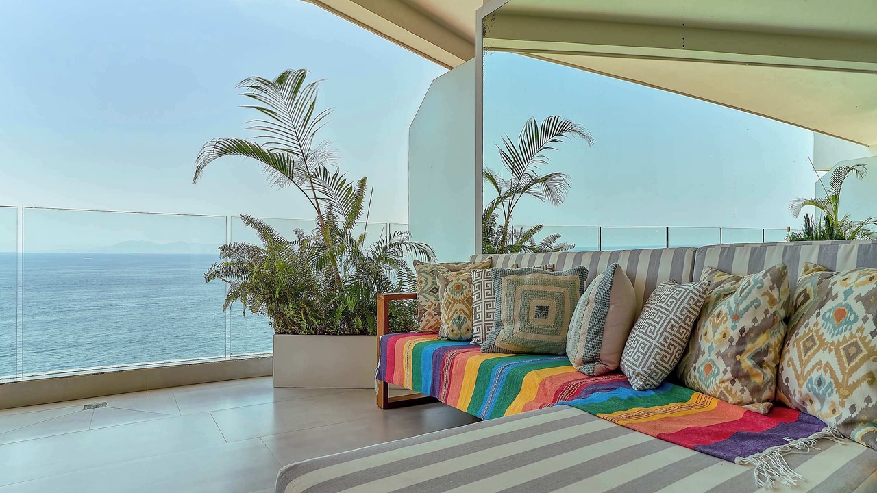 Photo of Patio Balcony in South Shore Hotel Area