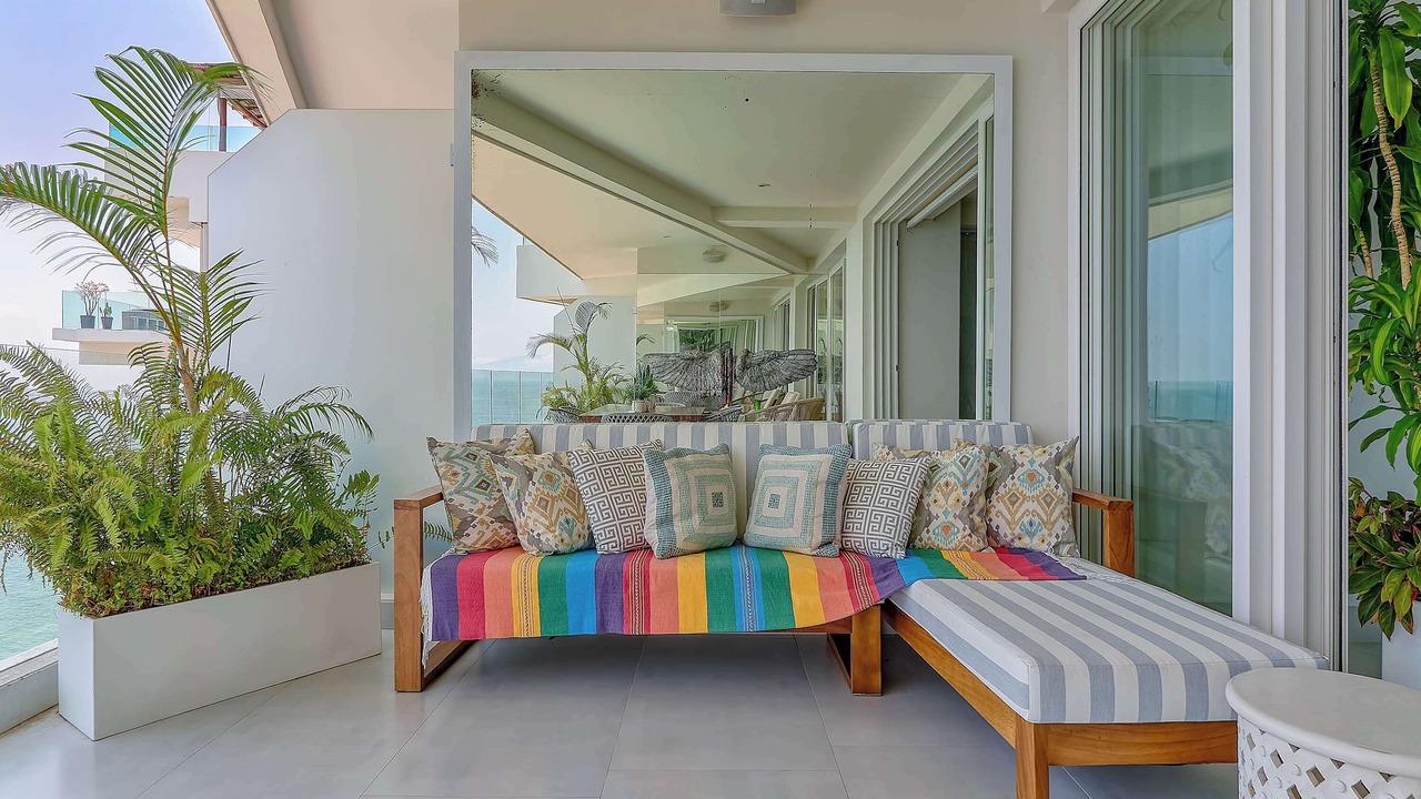 Photo of Patio Balcony in South Shore Hotel Area