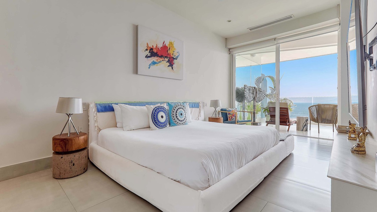 Photo of Bedroom in South Shore Hotel Area