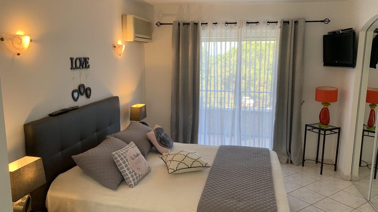 Photo of Bedroom in Calvi