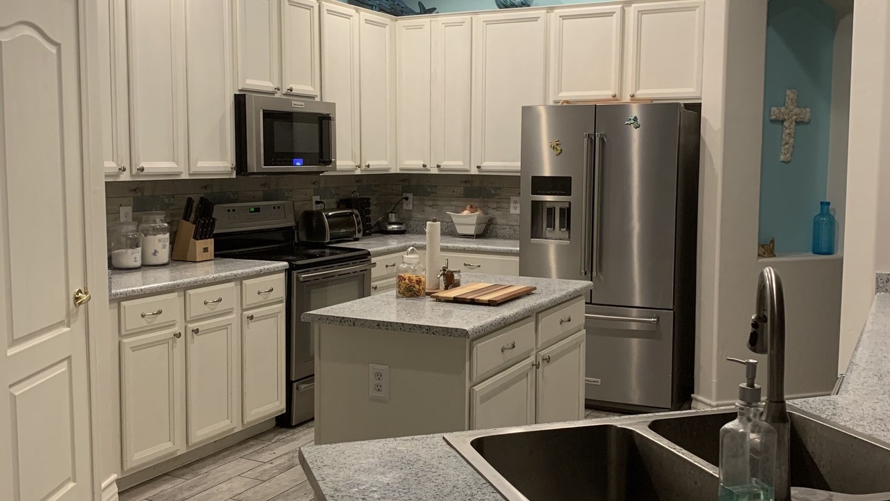 Photo of Kitchen in Arrowhead Shores