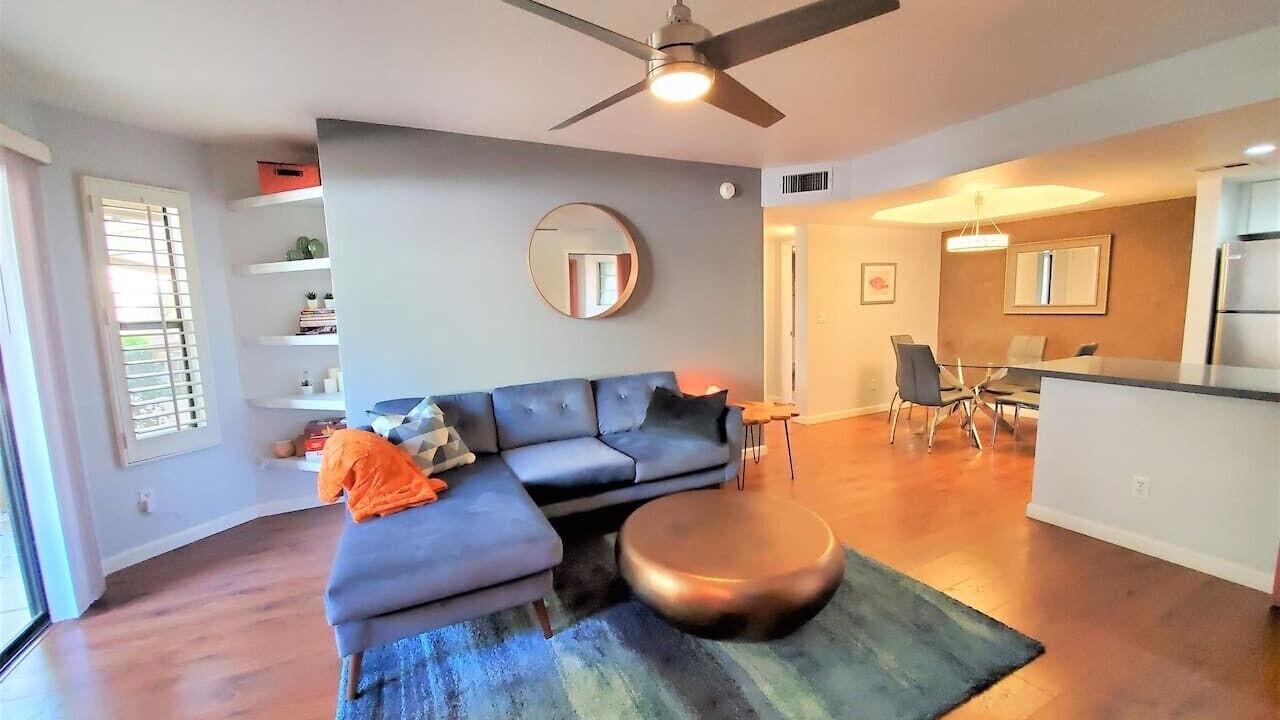 Photo of Livingroom in Paradise Valley Village
