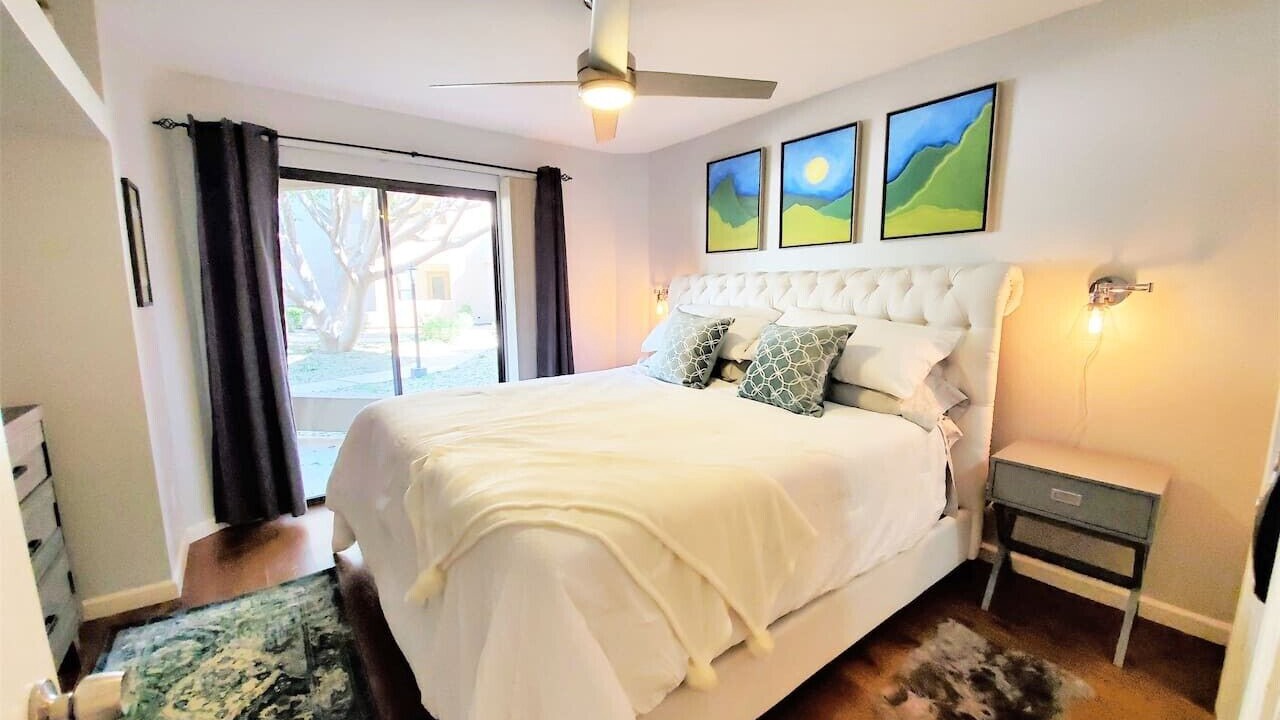 Photo of Bedroom in Paradise Valley Village