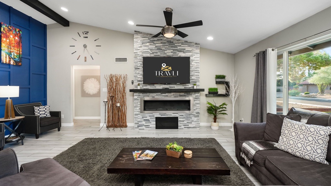 Photo of Livingroom in Summit Ridge