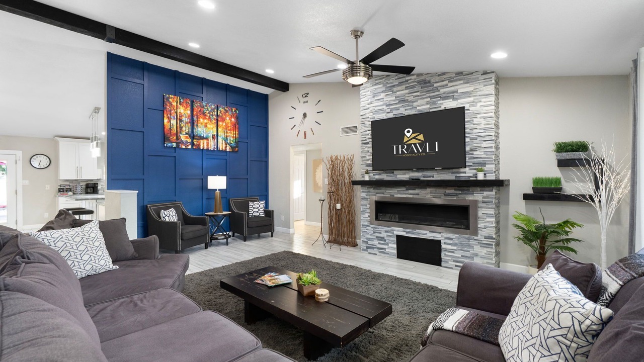 Photo of Livingroom in Summit Ridge
