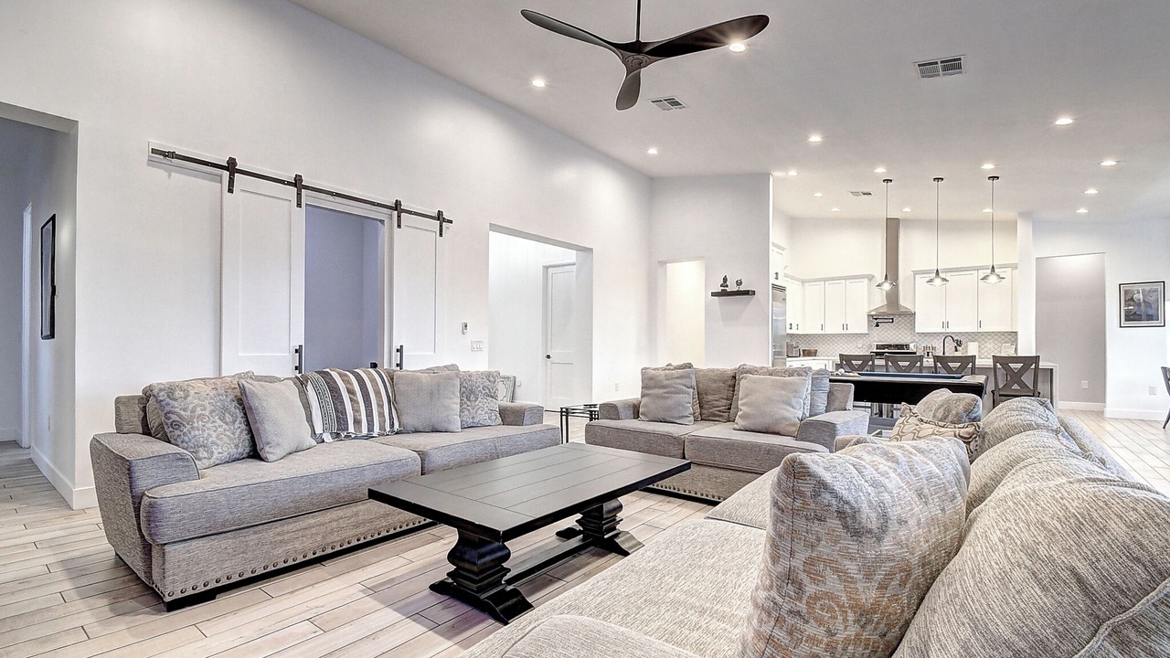 Photo of Bedroom in Paradise Valley Village