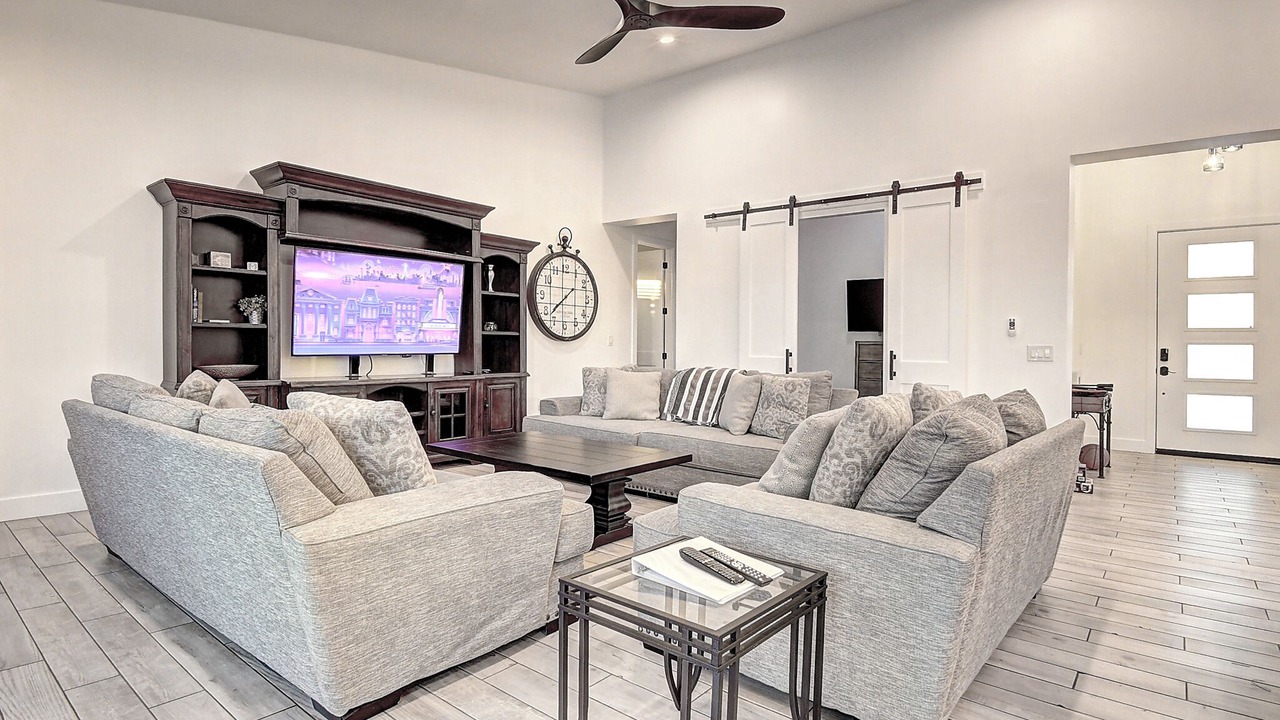 Photo of Bedroom in Paradise Valley Village