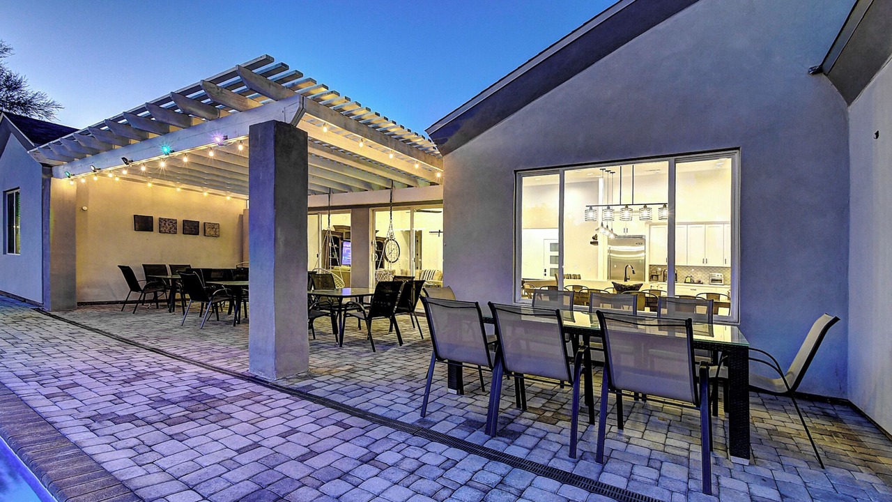 Photo of Outdoor in Paradise Valley Village
