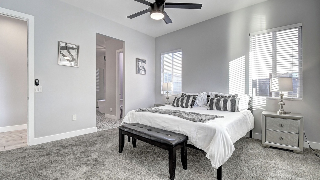 Photo of Bedroom in Paradise Valley Village