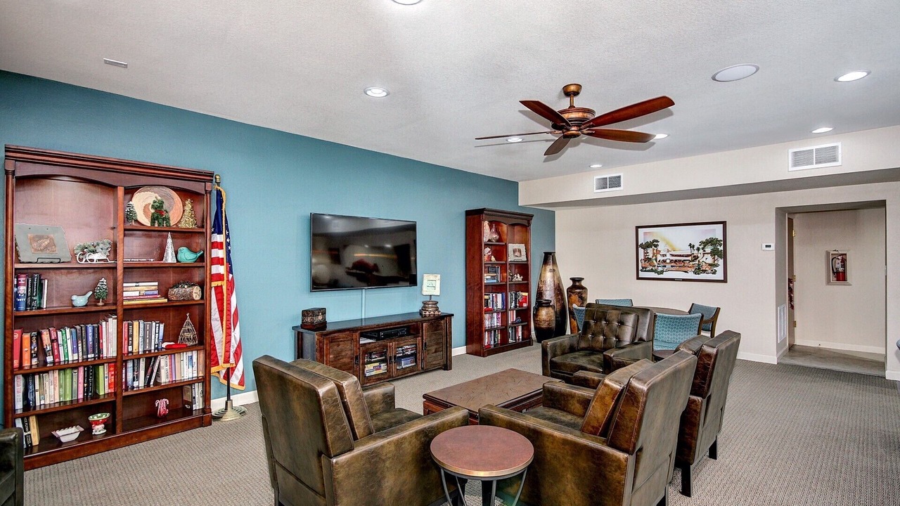 Photo of Livingroom in Paradise Valley Village