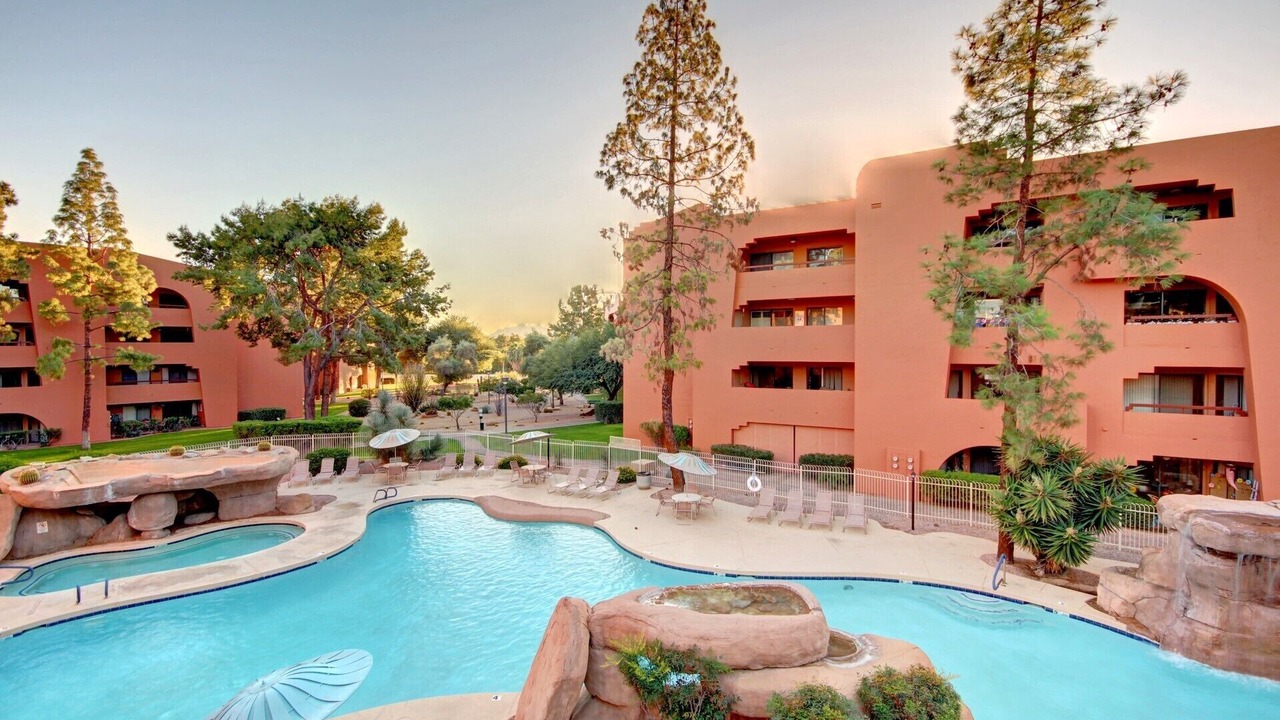Photo of Outdoor in Paradise Valley Village