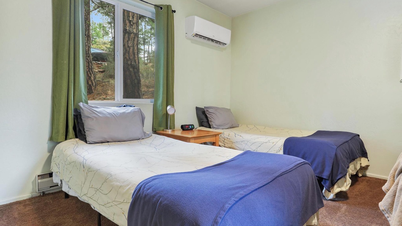 Photo of Bedroom in Strawberry