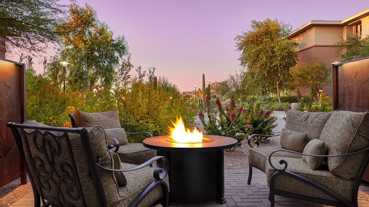 Photo of Outdoor in Paradise Valley Village